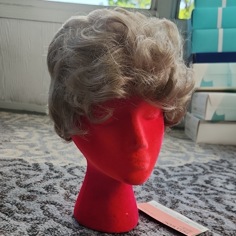 Vintage Paula Young Short Style Wig Lady Orchid Color 16